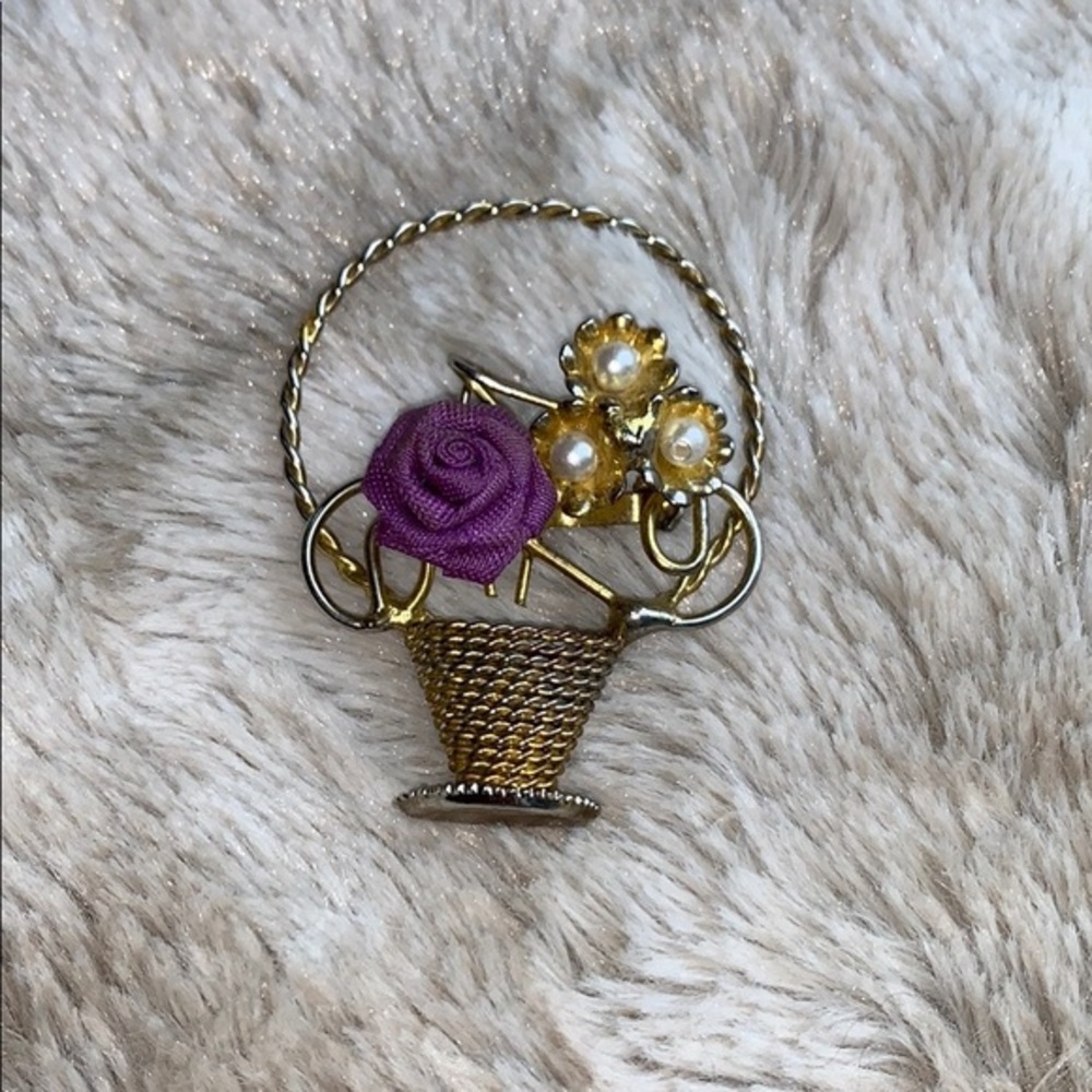 - ⚠️ Needs Repair - Estate Brooch Gold Tone